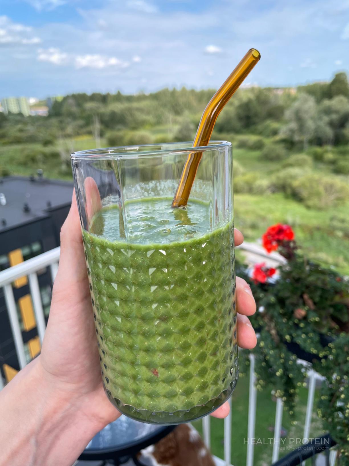 Simple Apple Spinach Green Smoothie Recipe and optional high protein version