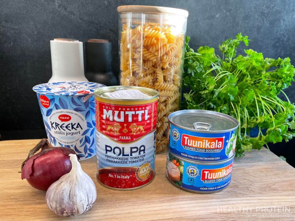 Ingredients for canned tuna pasta recipe